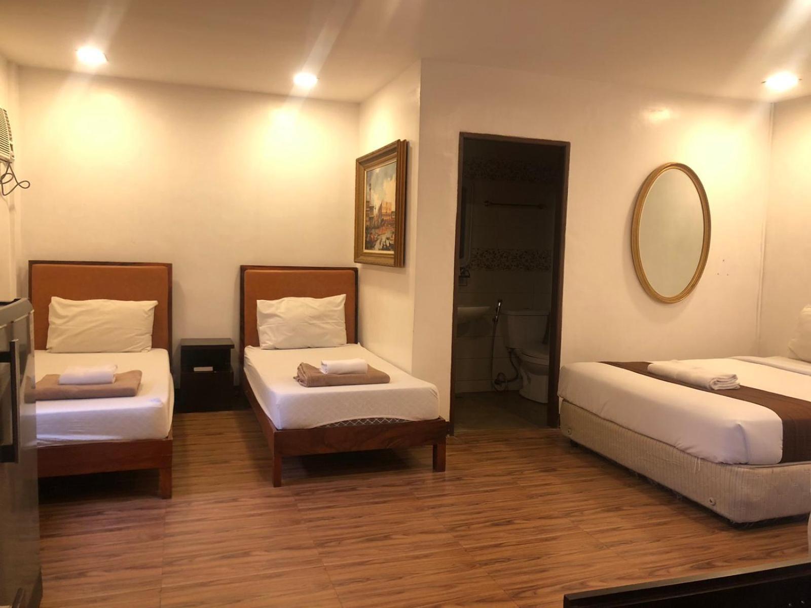 Hortz Hotels And Resorts Tagaytay City Exterior photo